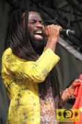 Rocky Dawuni (GH) 28. Summer Jam Festival - Fuehlinger See, Koeln - Green Stage 05. Juli 2013 (9).JPG